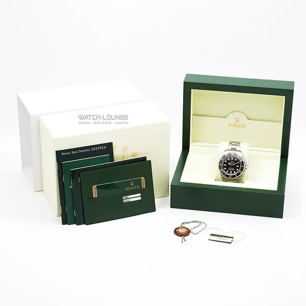19038_watchlounge_lo.jpg
