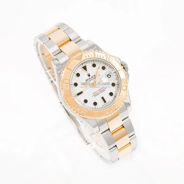 19048_watchlounge_lo.jpg