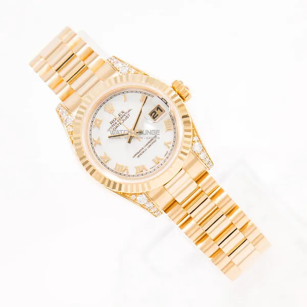 19063_watchlounge_lo.jpg