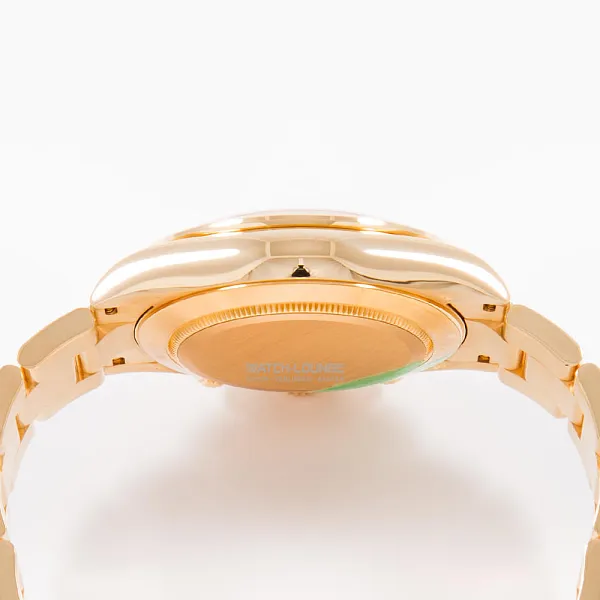 19096_watchlounge_lo.jpg