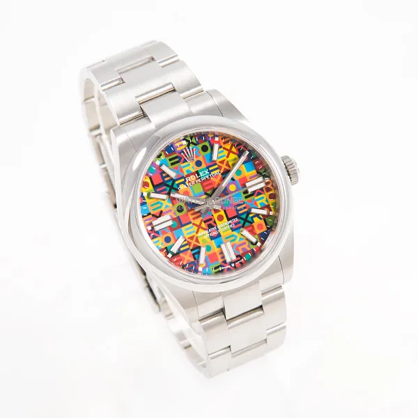 19110_watchlounge_lo.jpg