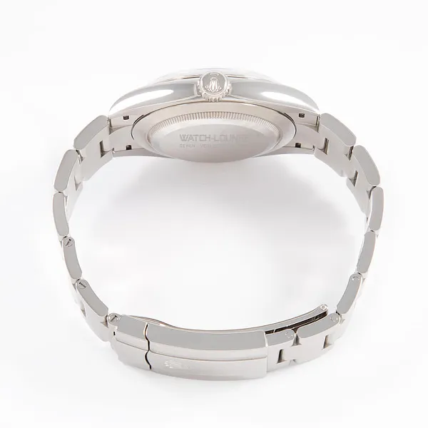 19114_watchlounge_lo.jpg