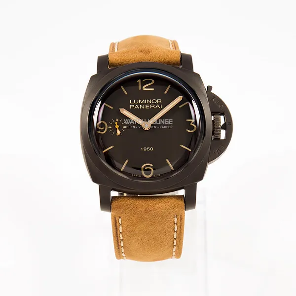19122_watchlounge_lo.jpg