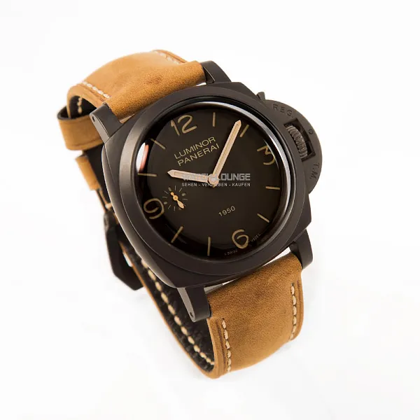 19123_watchlounge_lo.jpg
