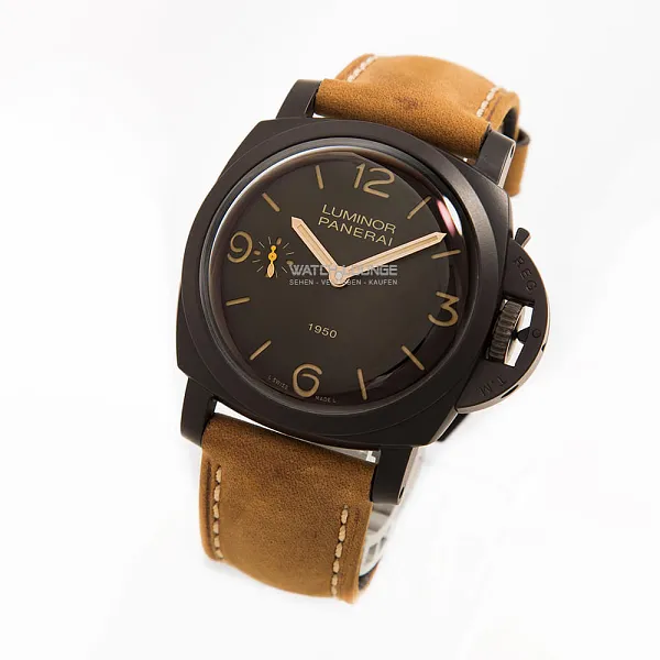 19124_watchlounge_lo.jpg