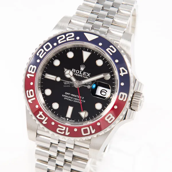 19144_watchlounge_lo_1.jpg