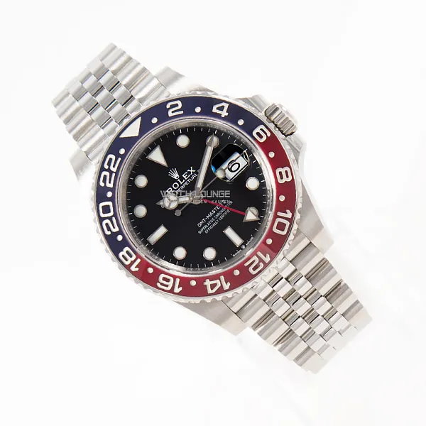 19145_watchlounge_lo.jpg