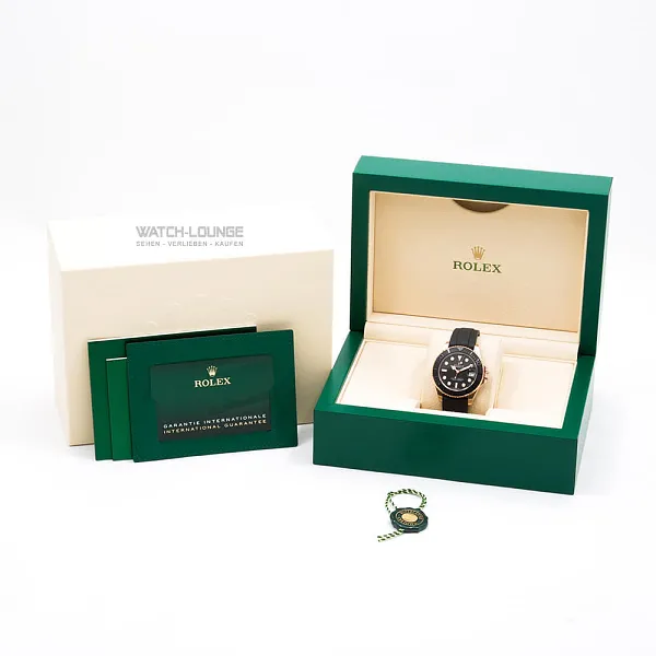 19165_watchlounge_lo.jpg