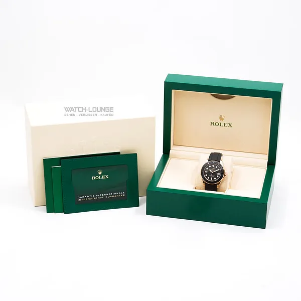 19166_watchlounge_lo.jpg