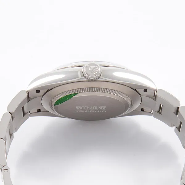 19201_watchlounge_lo.jpg
