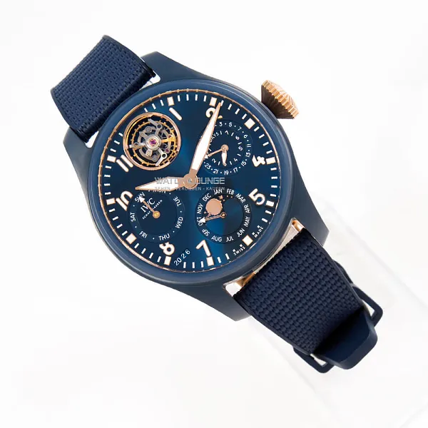 19213_watchlounge_lo.jpg