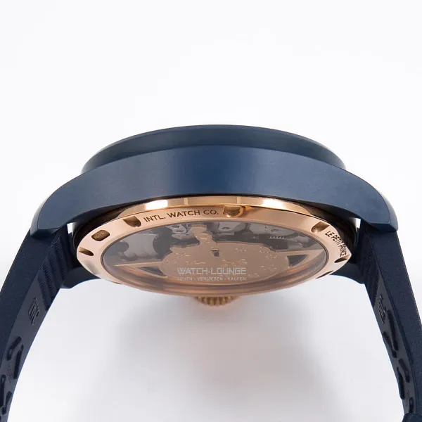 19218_watchlounge_lo.jpg