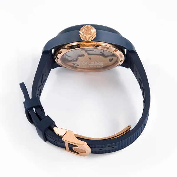19220_watchlounge_lo.jpg