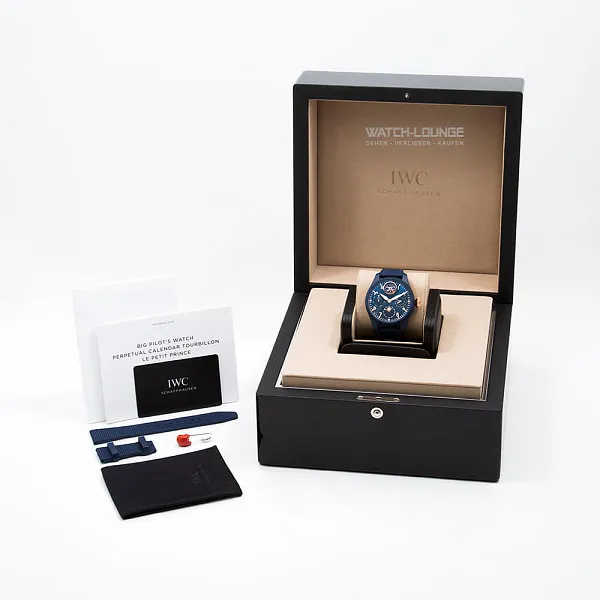 19222_watchlounge_lo.jpg