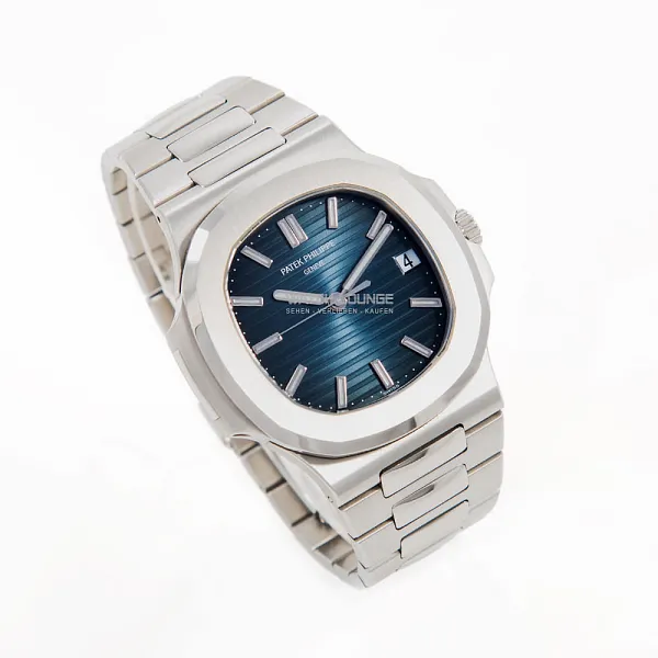 19227_watchlounge_lo.jpg