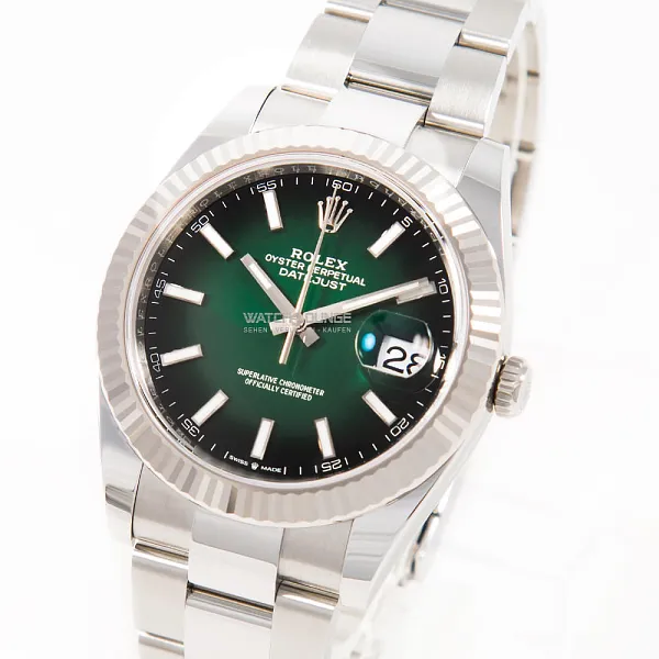 19237_watchlounge_lo_1.jpg