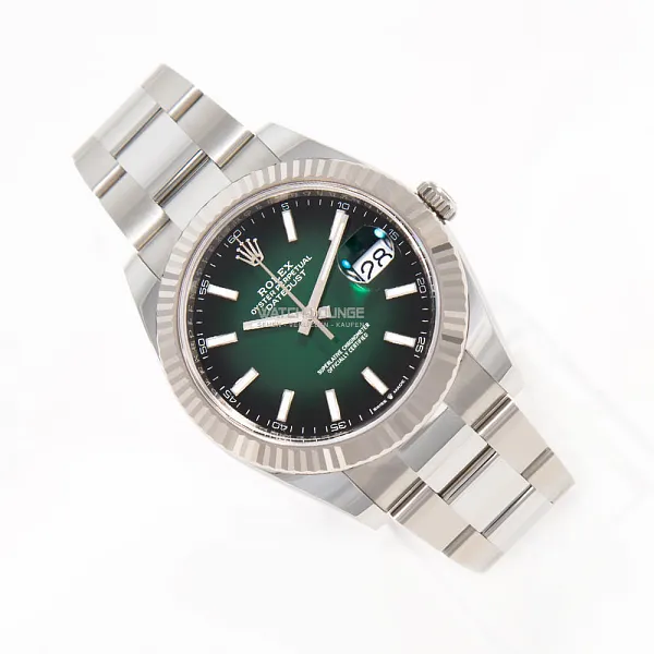 19238_watchlounge_lo.jpg