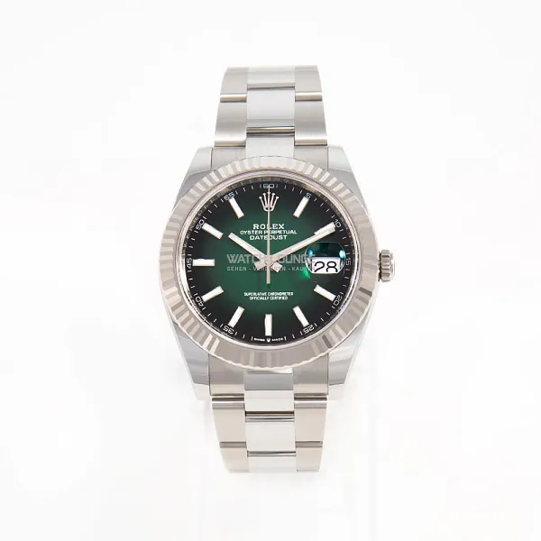 19239_watchlounge_lo.jpg