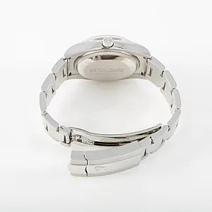 1_02387_watchlounge_lo.jpg