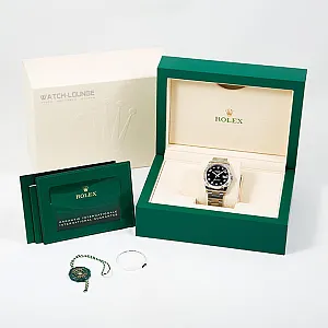 1_02390_watchlounge_lo.jpg