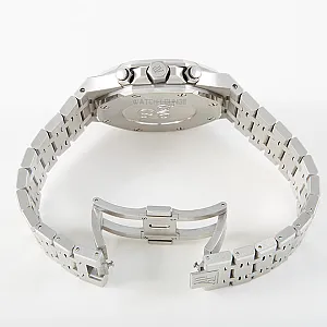 1_02443_watchlounge_lo.jpg