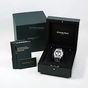1_02445_watchlounge_lo.jpg