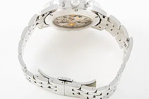 1_02551_watchlounge_lo.jpg