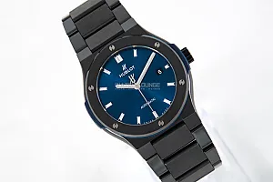 1_02565_watchlounge_lo.jpg