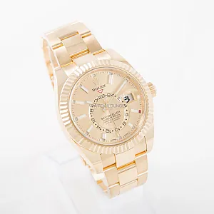 1_02634_watchlounge_lo.jpg