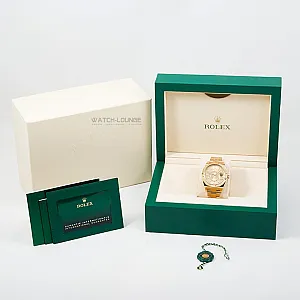 1_02640_watchlounge_lo.jpg
