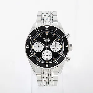 1_02657_watchlounge_lo.jpg