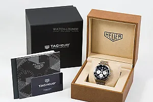 1_02666_watchlounge_lo.jpg