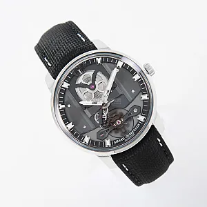 1_03711_watchlounge_lo.jpg