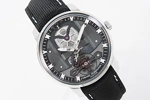 1_03711_watchlounge_lo.jpg