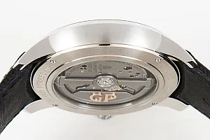 1_03716_watchlounge_lo.jpg