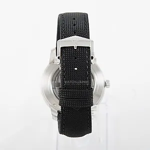 1_03719_watchlounge_lo.jpg