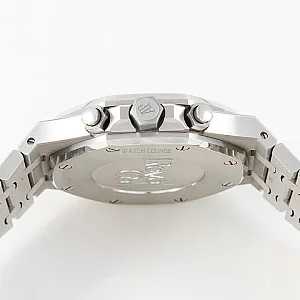 2_02441_watchlounge_lo.jpg