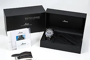2_02553_watchlounge_lo.jpg