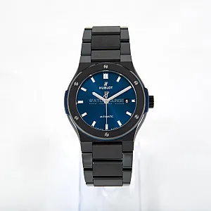 2_02566_watchlounge_lo.jpg