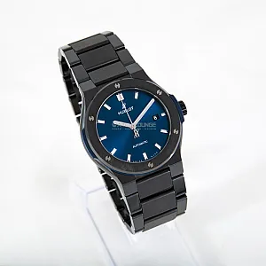 2_02567_watchlounge_lo.jpg