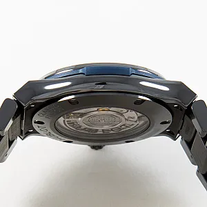 2_02570_watchlounge_lo.jpg