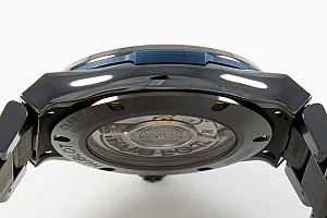 2_02570_watchlounge_lo.jpg