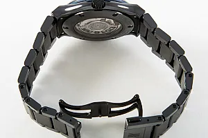 2_02572_watchlounge_lo.jpg