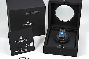 2_02574_watchlounge_lo.jpg