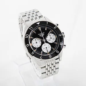 2_02658_watchlounge_lo.jpg