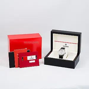 34_046_watchlounge_lo.jpg