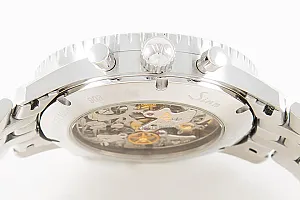 3_02548_watchlounge_lo.jpg