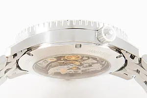 3_02549_watchlounge_lo.jpg