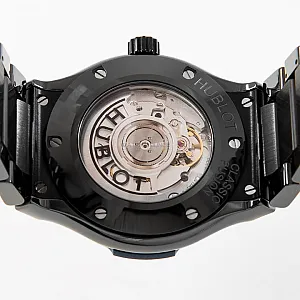 3_02571_watchlounge_lo.jpg